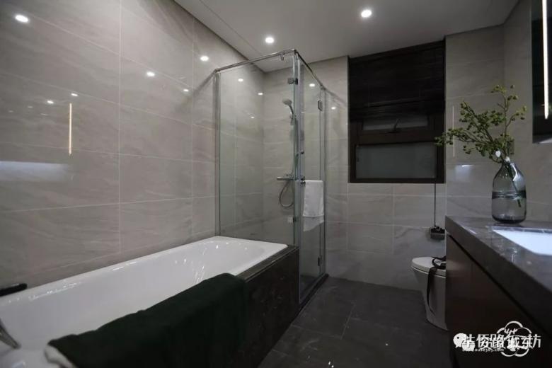 华侨城翡翠天域的首批住宅预计在12月上市,项目以89-130㎡的小高层房源为主,首开价格会有惊喜! 华侨城翡翠天域的首批住宅预计在12月上市,项目以89-130㎡的小高层房源为主,首开价格会有惊喜!