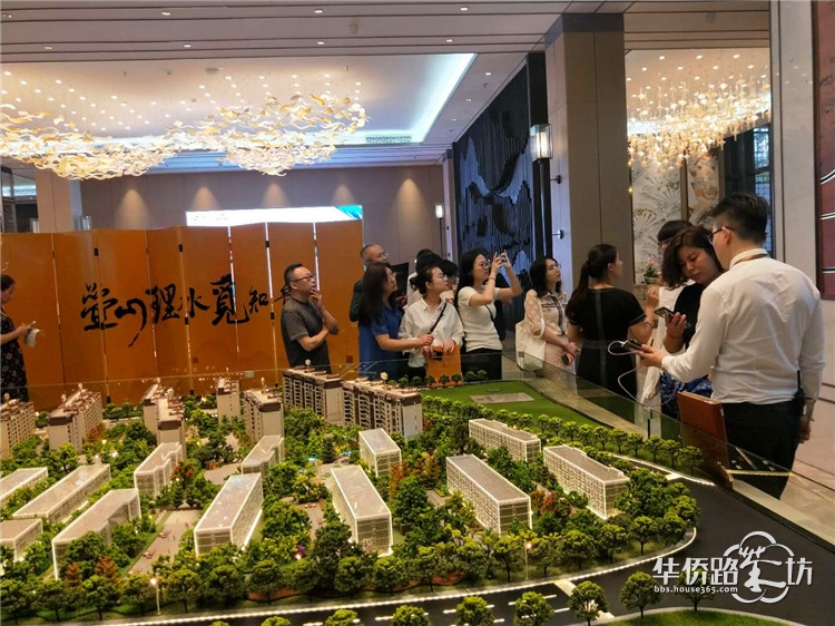 【5.25看房团回顾】遇见“你”之前,我千挑万选!6辆大巴横扫南京24家热盘! 【5.25看房团回顾】遇见“你”之前,我千挑万选!6辆大巴横扫南京24家热盘!