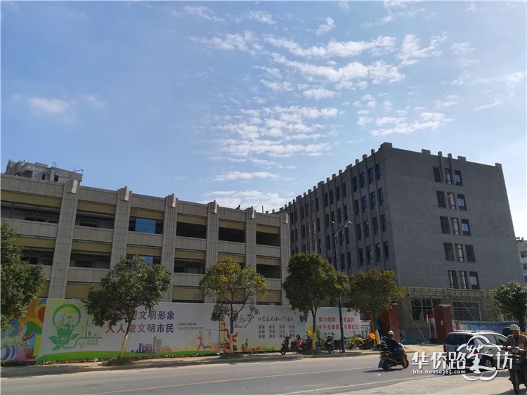 【姣姣跑盘之红豆香江华庭】现房销售,这里文教氛围浓厚,还将打造约8000㎡主题商业街区! 【姣姣跑盘之红豆香江华庭】现房销售,这里文教氛围浓厚,还将打造约8000㎡主题商业街区!