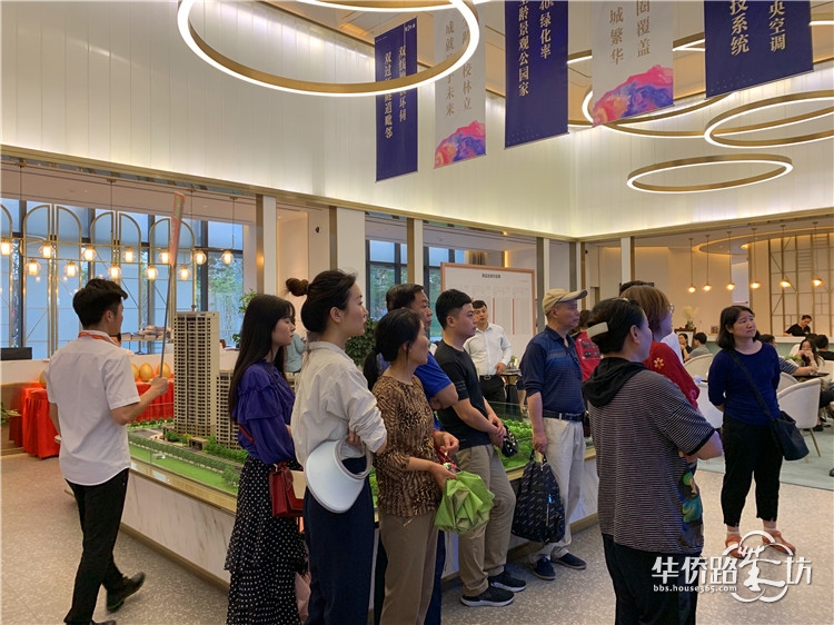【5.25看房团回顾】遇见“你”之前,我千挑万选!6辆大巴横扫南京24家热盘! 【5.25看房团回顾】遇见“你”之前,我千挑万选!6辆大巴横扫南京24家热盘!