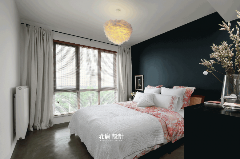 妈呀!她把家刷成毛坯,却创出「仙女朋克」新风格 妈呀!她把家刷成毛坯,却创出「仙女朋克」新风格