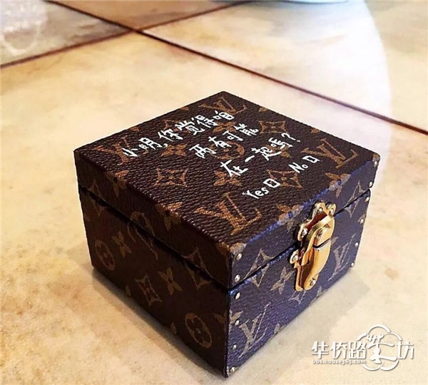 何猷君为在文物建筑上涂鸦示爱奚梦瑶道歉:愿配合调查承担责任 何猷君为在文物建筑上涂鸦示爱奚梦瑶道歉:愿配合调查承担责任