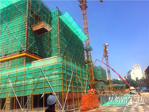 城东纯新盘预计6月开盘,楼面价8260元/平。开盘会卖多少钱? 城东纯新盘预计6月开盘,楼面价8260元/平。开盘会卖多少钱?