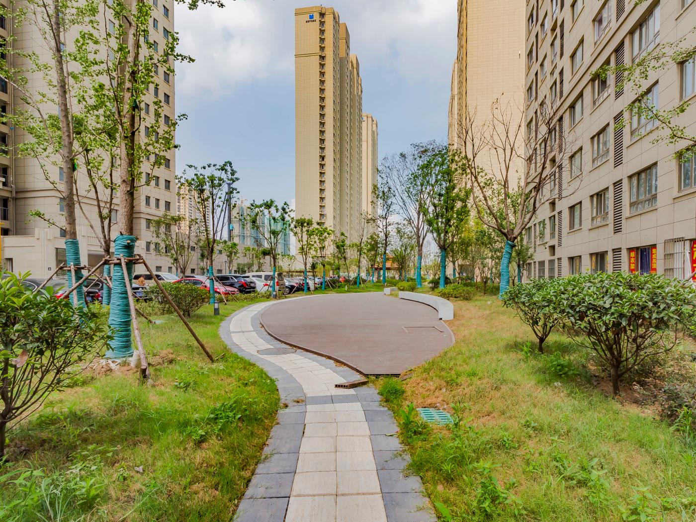 整租 精金花园 精装两房 集庆门大街 地铁2号线 苏宁慧谷旁 诚